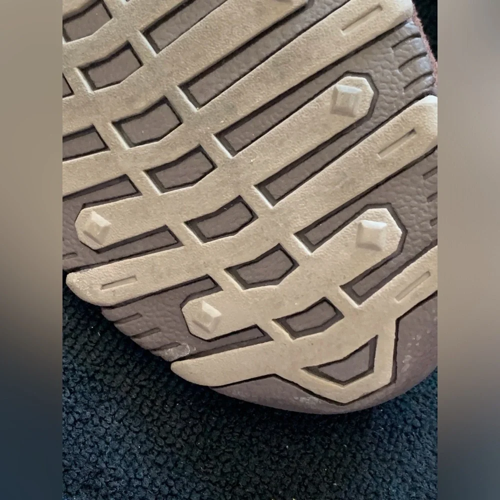 Skechers Womens Brown Suede & Leather-Trim Slip-On Sneakers - Picture 7 of 8